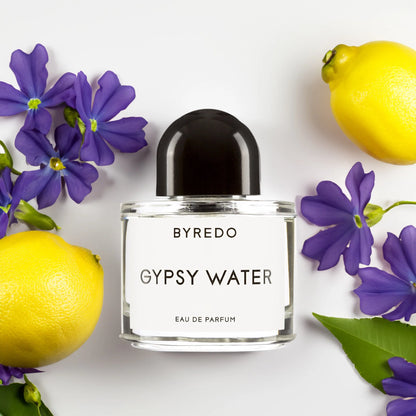 Parfüm Flakon von Byredo Gypsy Water mit Zitronen und Lavendel