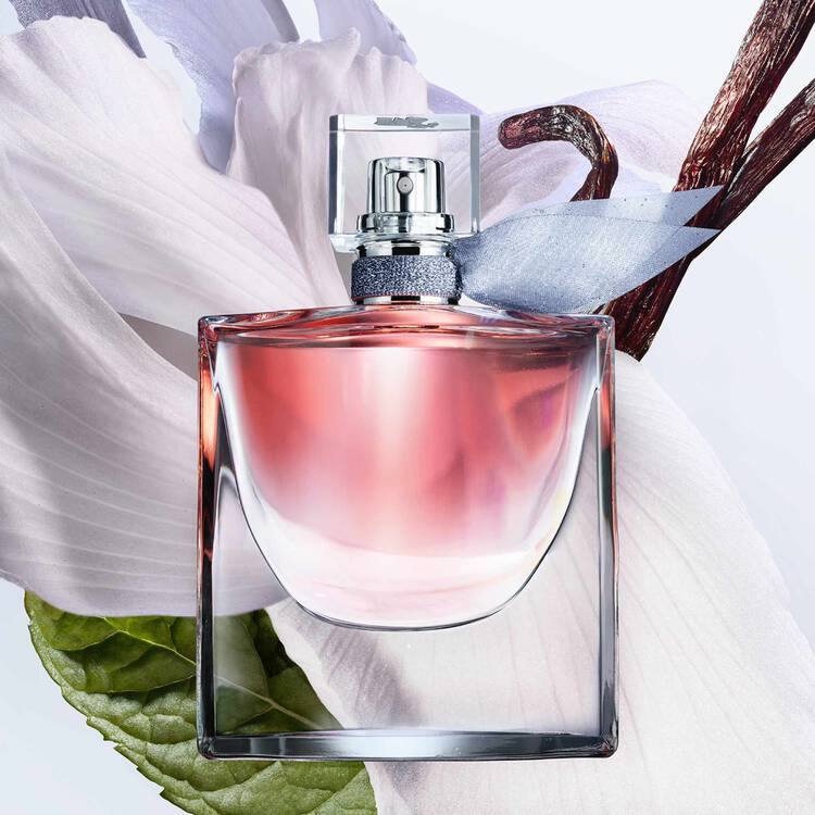 Parfüm Flakon von Lancome La Vie Est Belle Eau De Parfum mit Minze Lavendel und Vanille