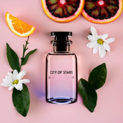Parfüm Flakon von Louis Vuitton City of Stars mit Blutorangen, Orange, und Blättern